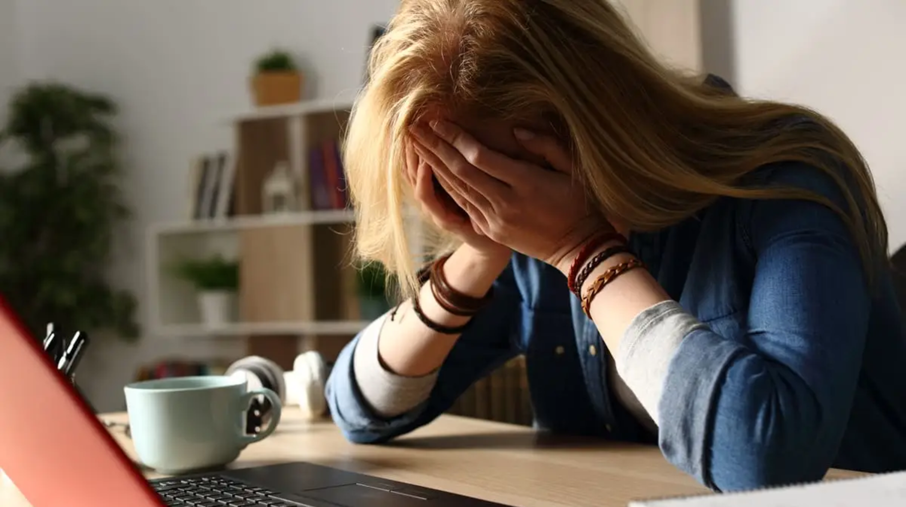 Грекияда 13 сағаттық жұмыс күні мақұлданды