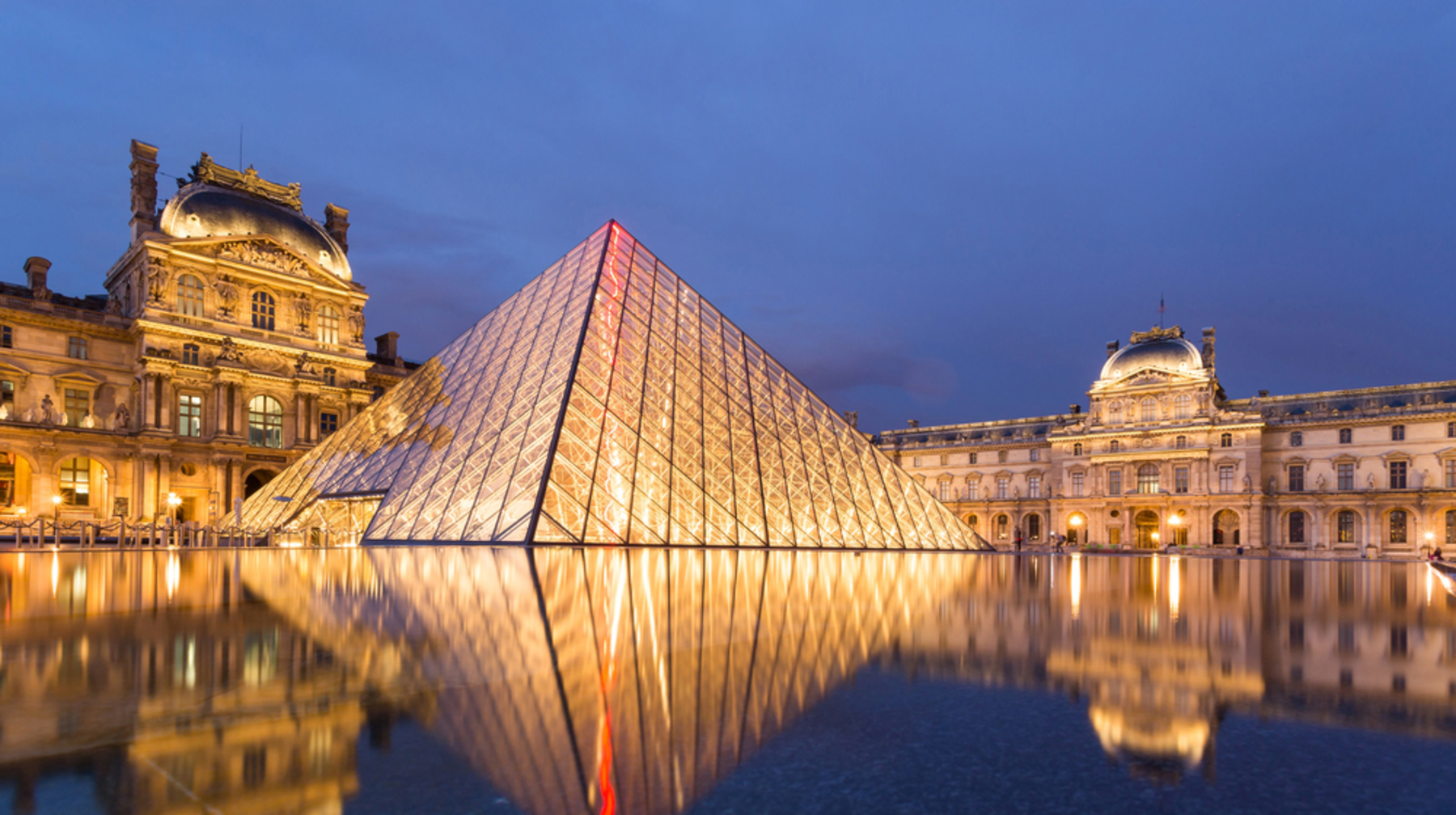 Луврдан бірнеше миллиардтық заттар ұрланды: не белгілі?