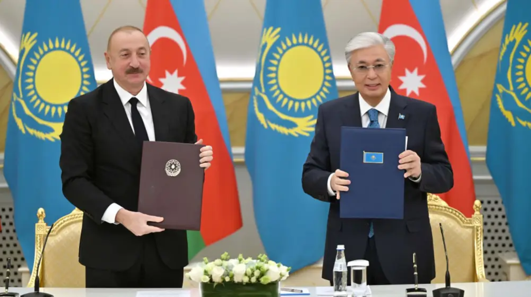 Қазақстан мен Әзірбайжан президенттері 15 құжатқа қол қойды