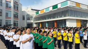 №196 мектепте Республика күні кең көлемде аталып өтіп жатыр