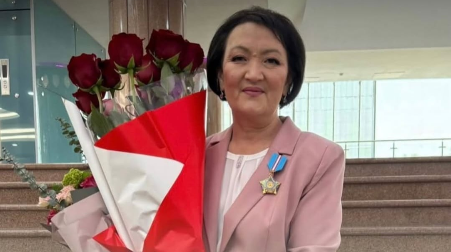 Оқырман мен кітап арасындағы дәнекер: ғұмырының 40 жылын кітапхана саласына арнаған жан