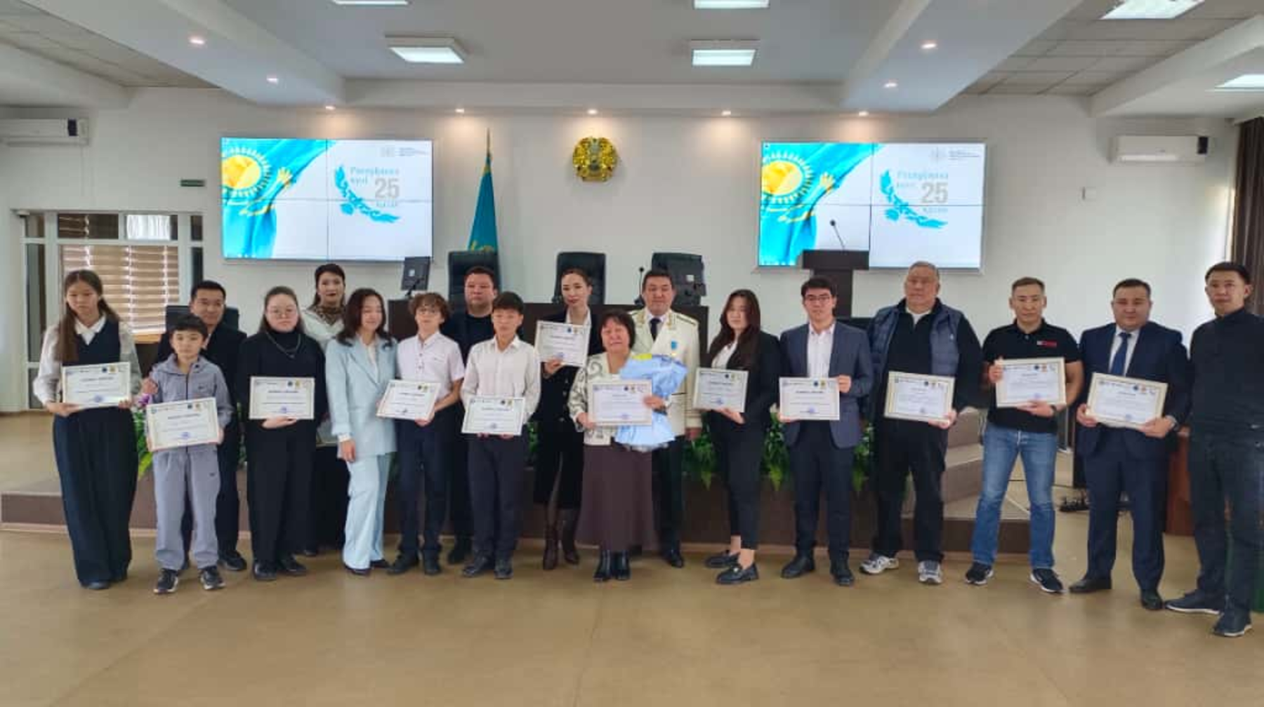 Республика күні қарсаңында Алматы қаласында FinIQ қаржылай қауіпсіздік бойынша республикалық диктант-тест жеңімпаздары марапатталды