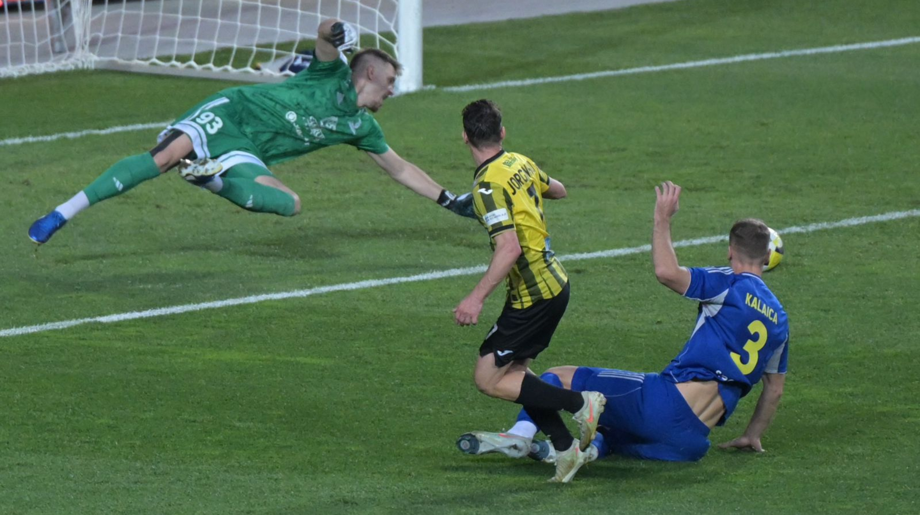 Алматылық «Қайрат» Қазақстанның бес дүркін чемпионы атанып, медаль саны бойынша рекорд орнатты