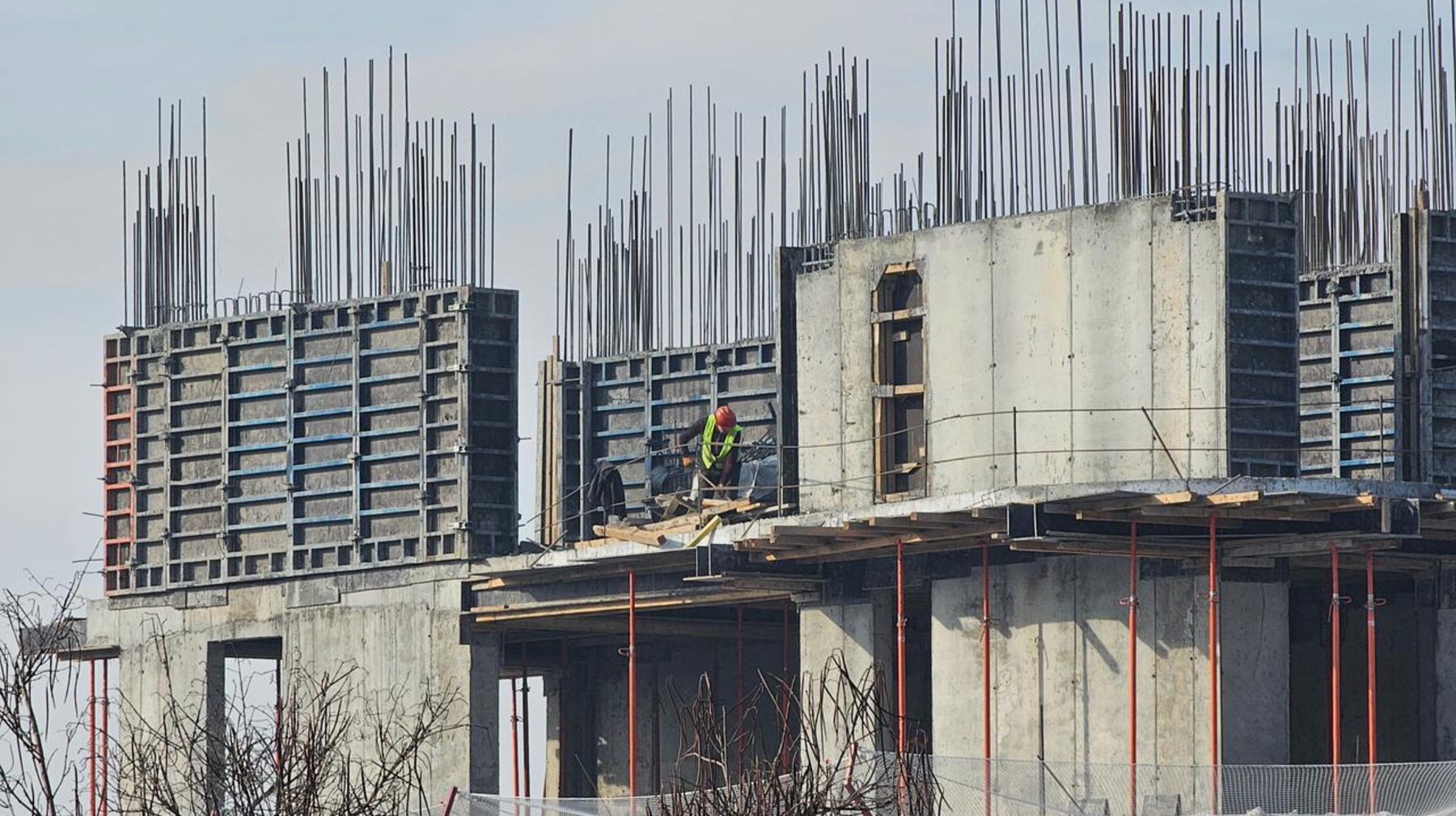 Әкімшілік айыппұлдар және құрылыс лицензияларынан айыру: Алматыда бірқатар мердігер жауапкершілікке тартылды