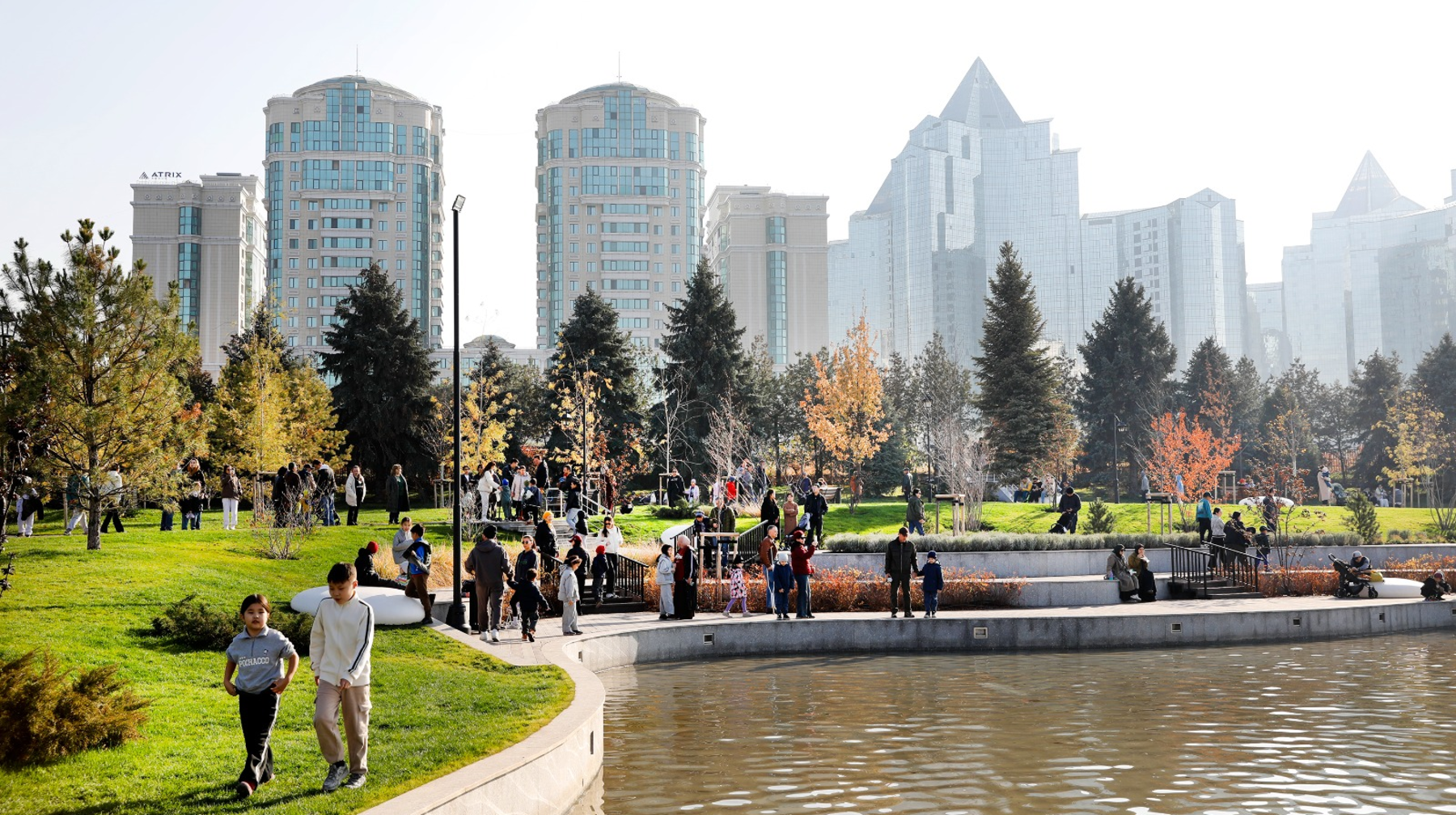 Президенттің Алматыдағы резиденциясының орнында ашылған саябақтың келбеті қандай?