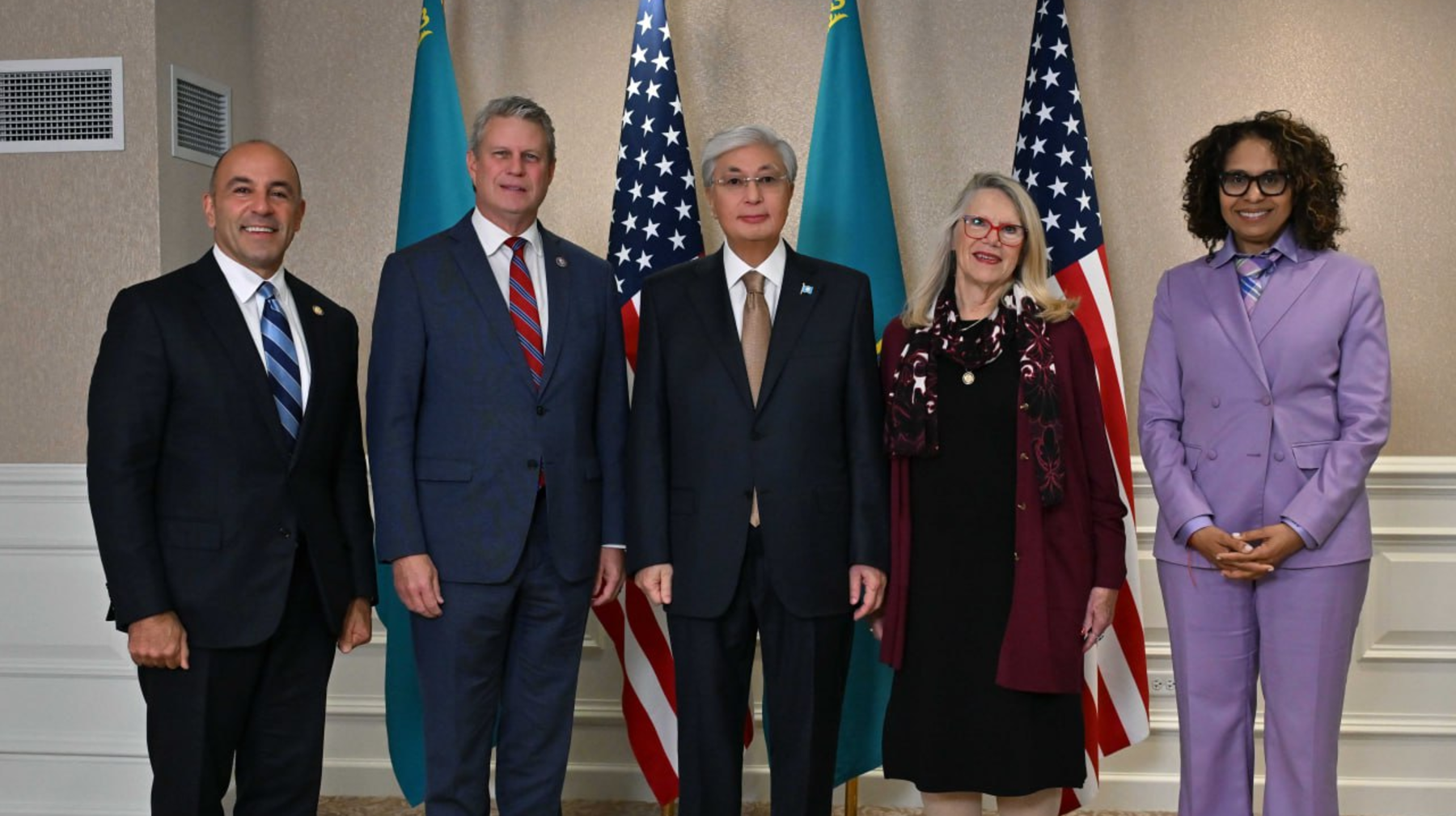 Қасым-Жомарт Тоқаев америкалық конгрессмендерді қабылдады