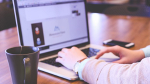 Жұмыс беруші келісімін берсе, қызметкер қашықтан істей алады