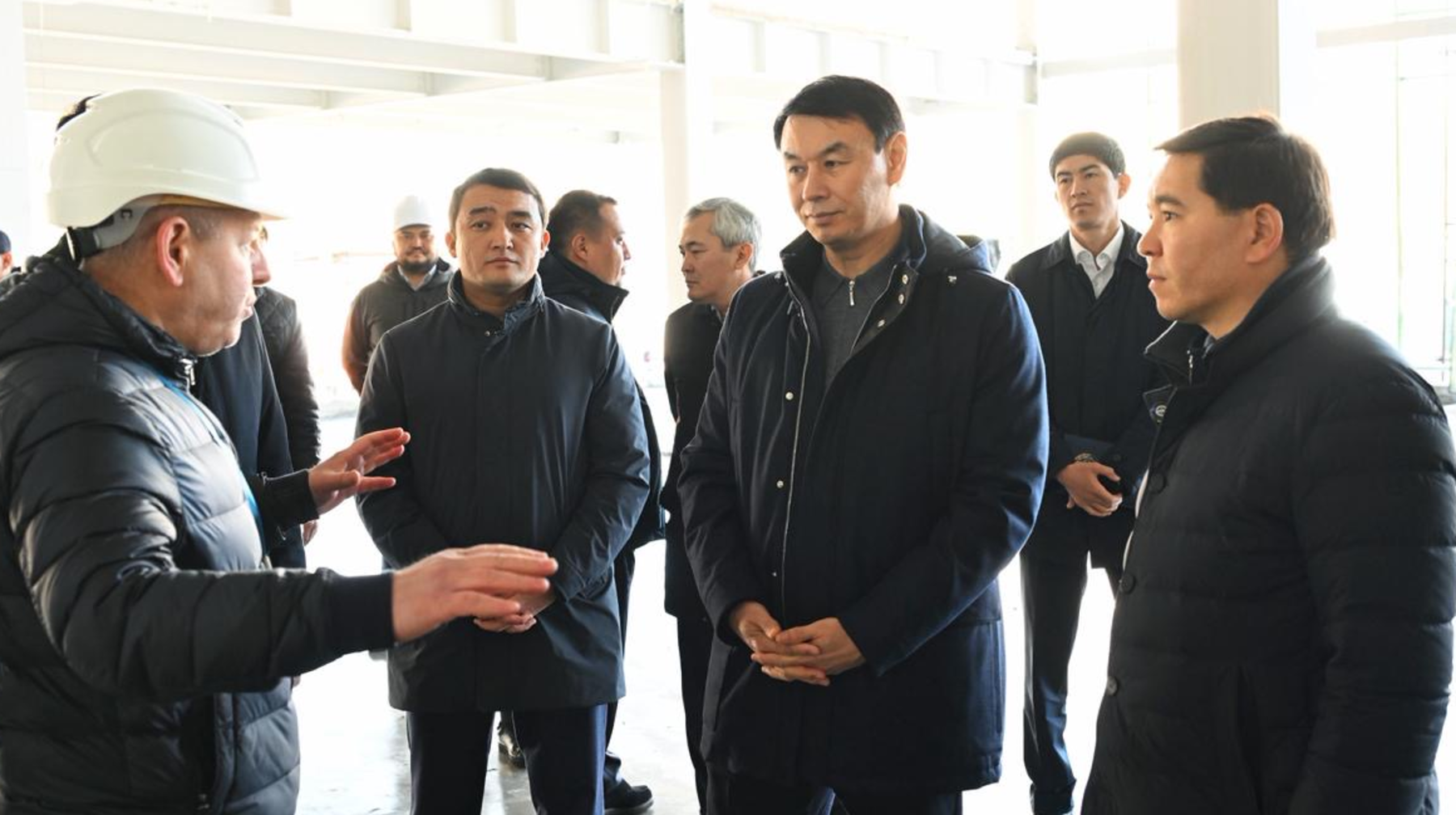 Алматы әкімі Дархан Сатыбалды Әуезов ауданын аралады