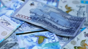 Теңге 32 жылда қалай түрленді? 