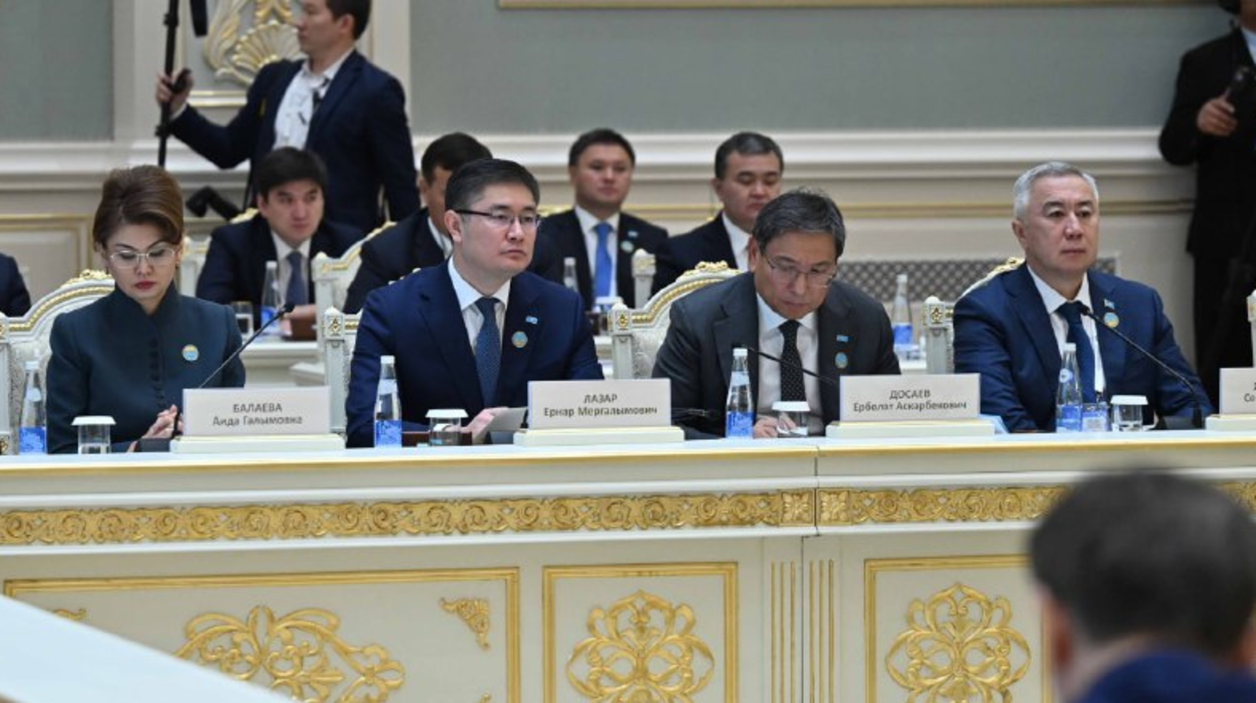 Транскаспий дәлізі: Тоқаев Өзбекстанды порттық серіктестікке шақырды