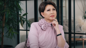  "Сахнамен қоштасу ойымда бар". Роза Рымбаева тосын мәлімдеме жасады