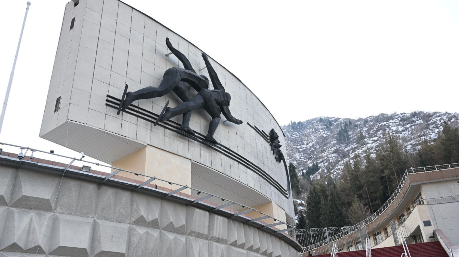 Алматыда аңызға айналған мұз айдыны жаңғыртылып жатыр