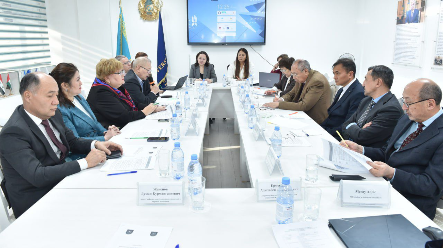 ҚазҰУ-да әр ел сарапшылары  пікір алмасты 