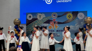 Алматыда ерекше балалар өз өнерін көрсетті