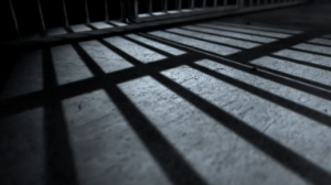 Әйел мен 6 жастағы қызды өлтірген қылмыскер қалған өмірін түрмеде өткізеді