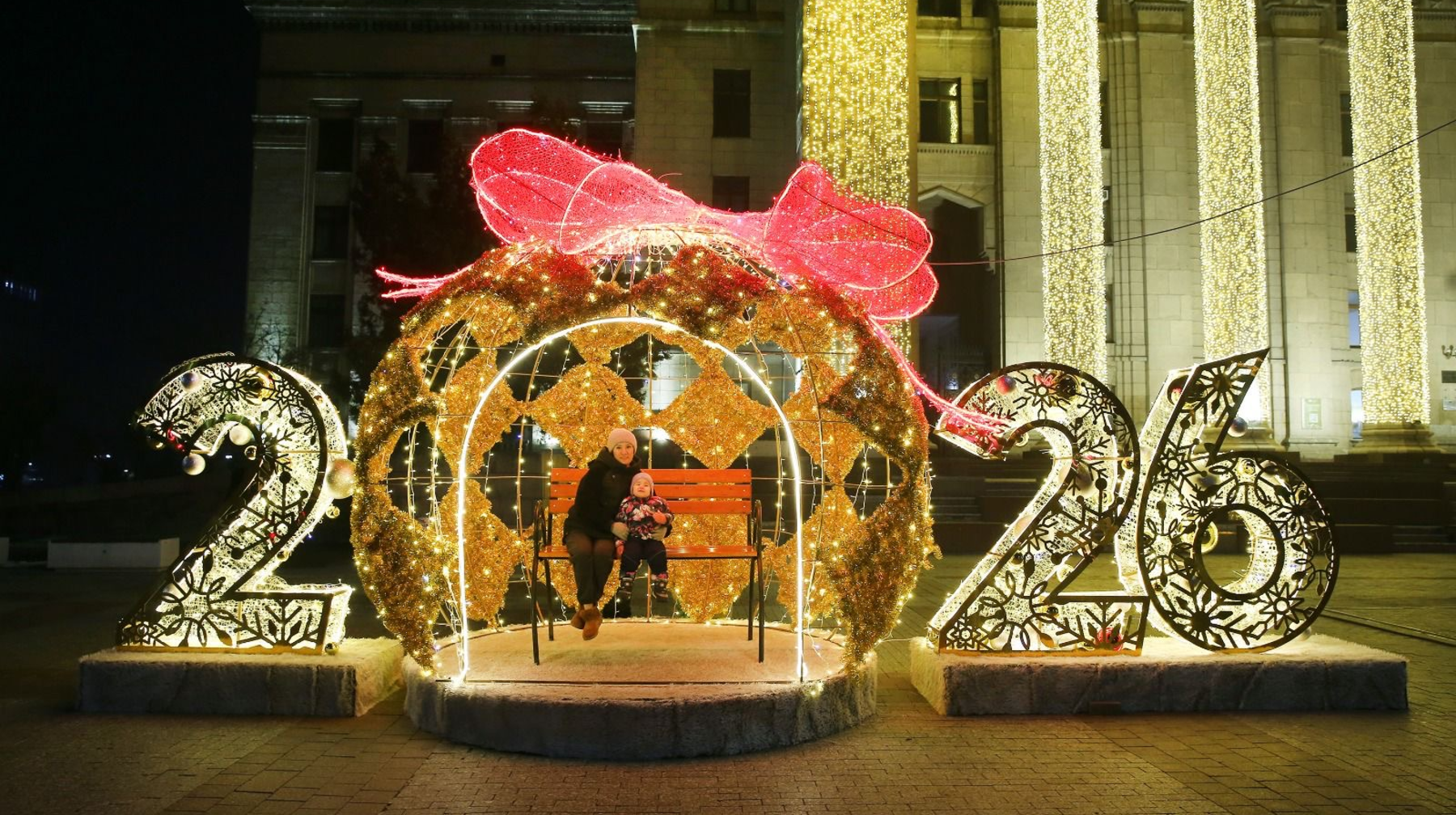 Алматы Жаңа жыл мерекесі қарсаңында нағыз ертегідей түрленді