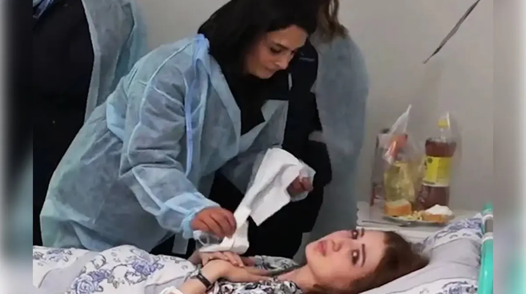 Ақтаудағы ұшақ апаты: аман қалған бортсерік бір жылдан кейін қызметіне қайта оралды