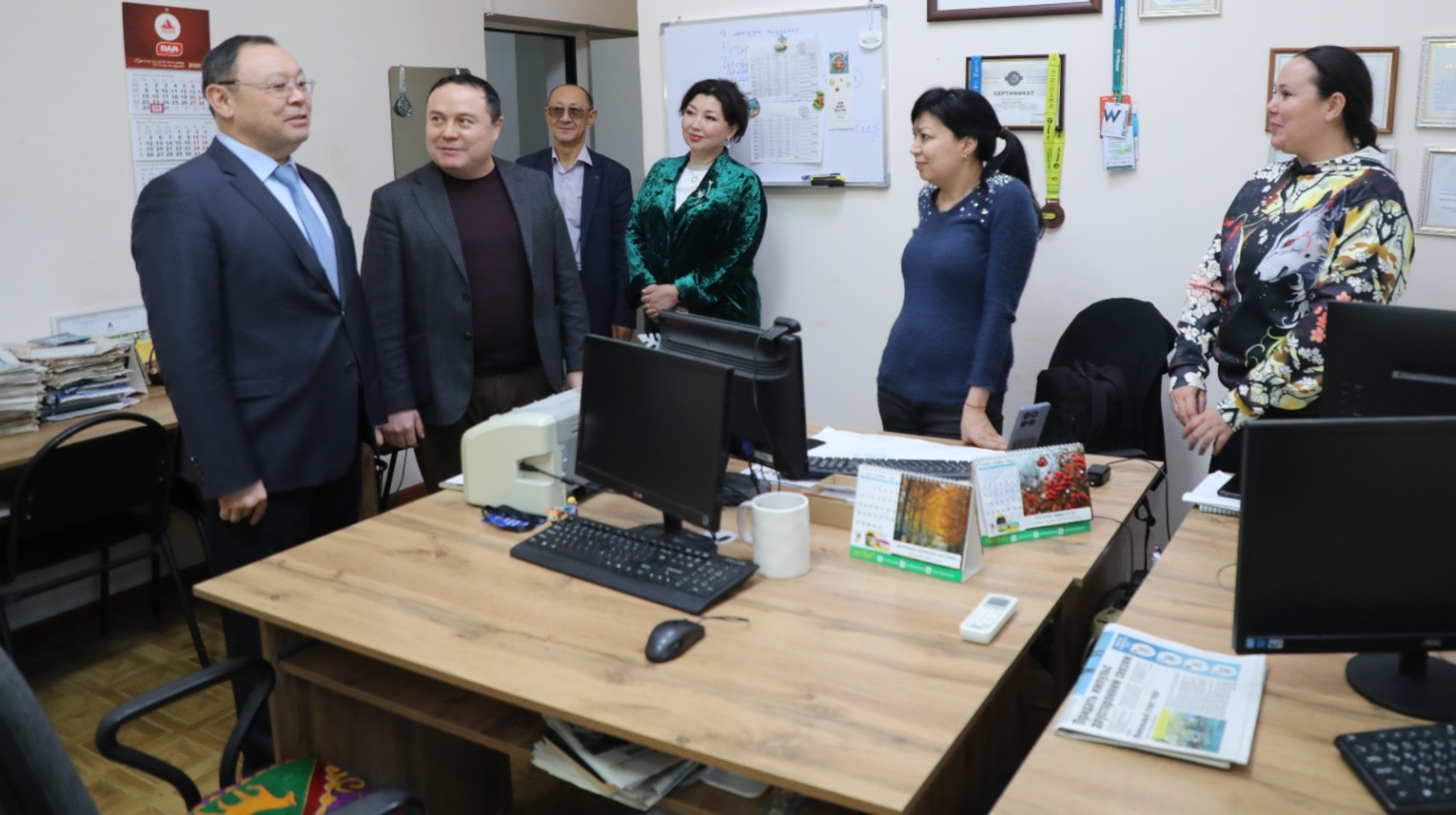Алматы қаласы әкімінің орынбасары Абзал Нүкенов медиахолдинг жұмысымен танысты