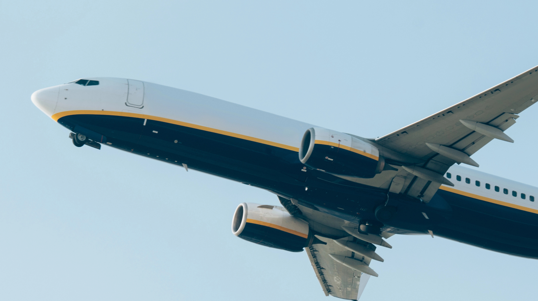 Air Astana Астанадағы қолайсыз ауа райына байланысты рейстердің кешігетінін ескертті