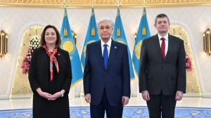 "Трамп мырзамен әңгіме өрбіттік": АҚШ елшісі Тоқаевқа сенім грамотасын табыстады