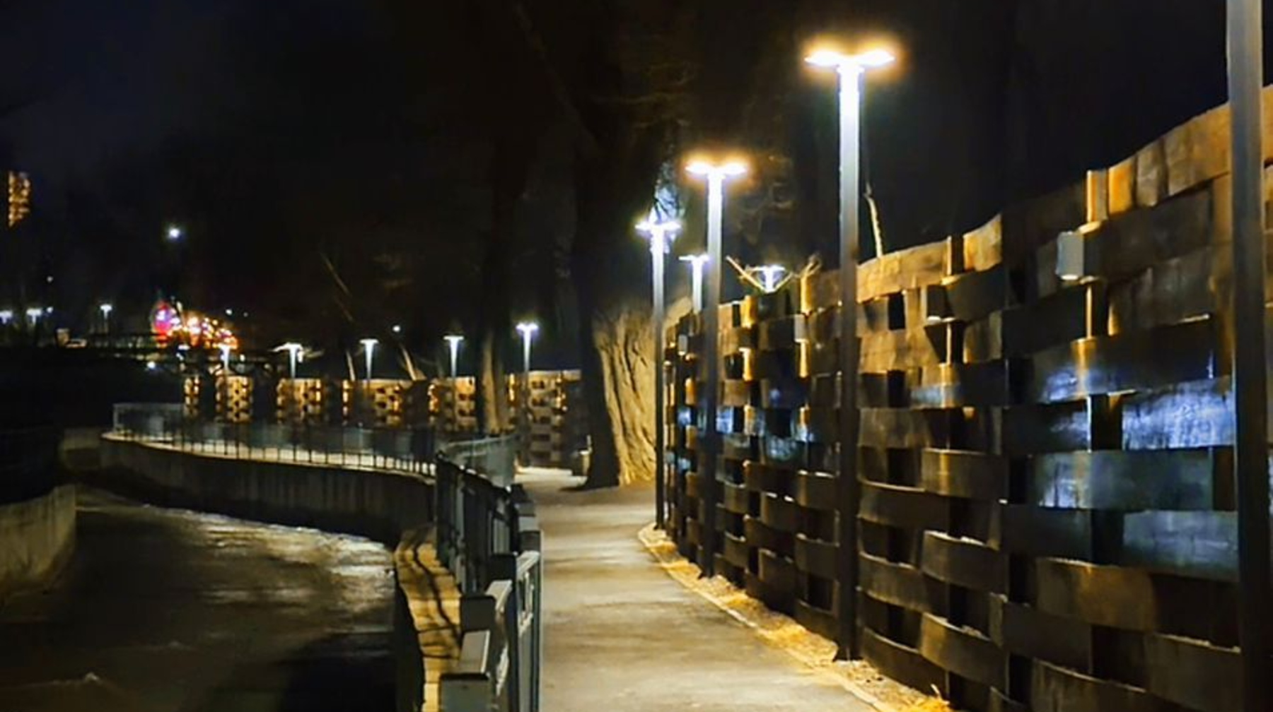 Алматының Алатау ауданында жаңа жүргіншілер аймағы ашылды