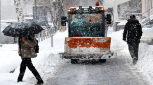 Алматының қалалық қызметі қардың жаууына және күннің күрт суытуына дайын