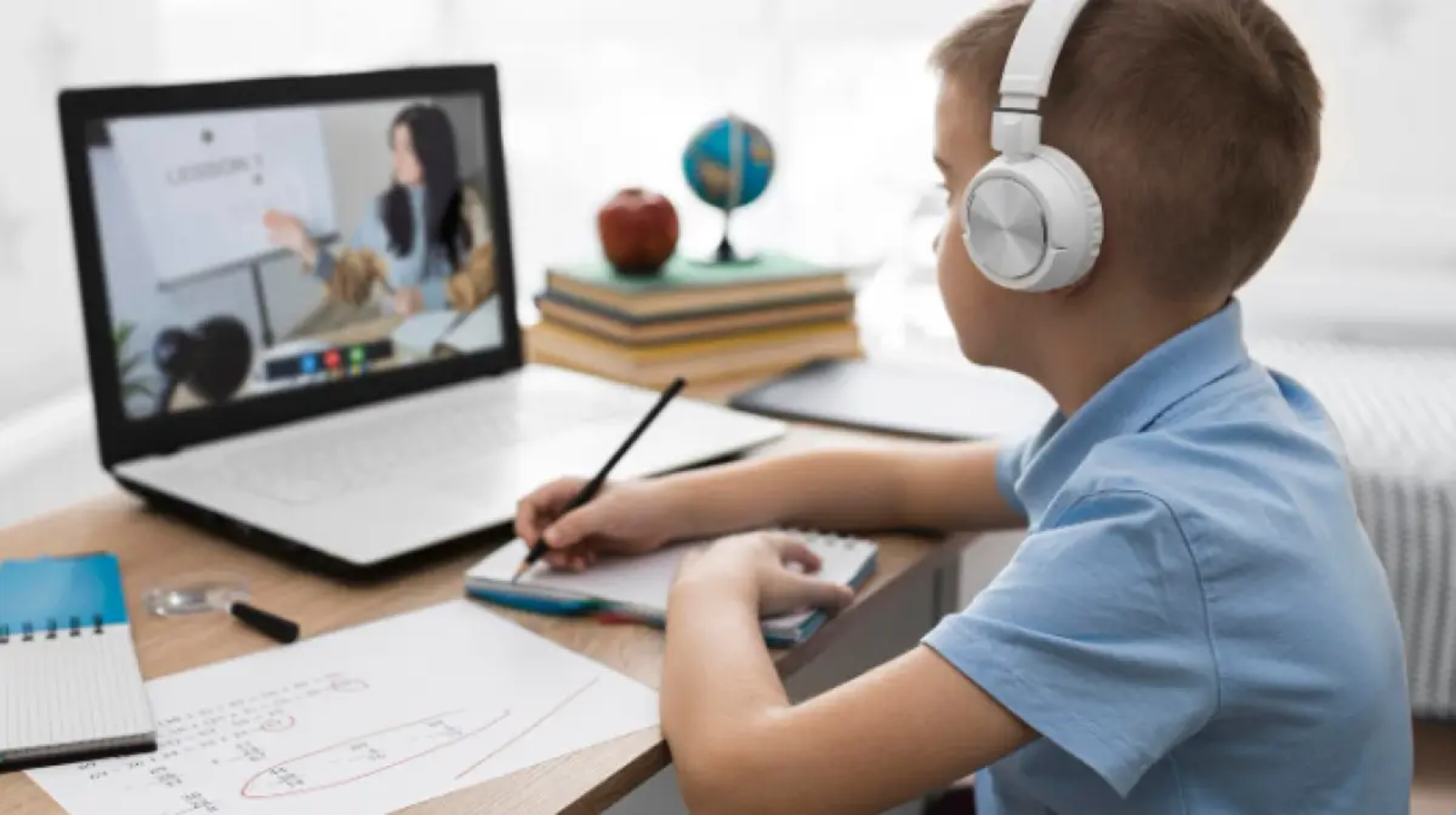 Өскеменде ауа қауіпті деңгейге жетті: мектептер онлайнға көшті