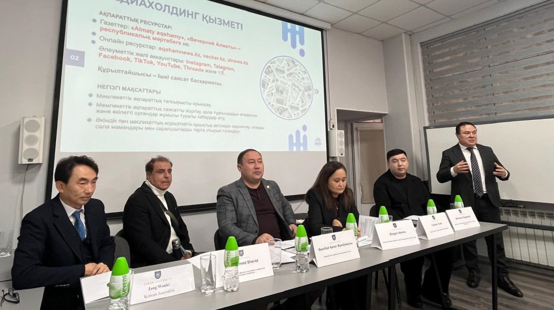 Жаһандық коммуникациядағы ұлттық масс-медиа рөлі