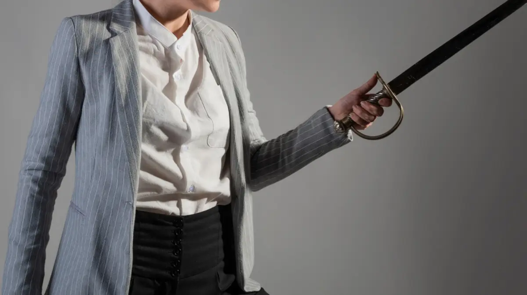 "Қылыштап тастаған". Ақтөбеде 60 жастағы әйел ер адамды өлтірді деген күдікке ілінді