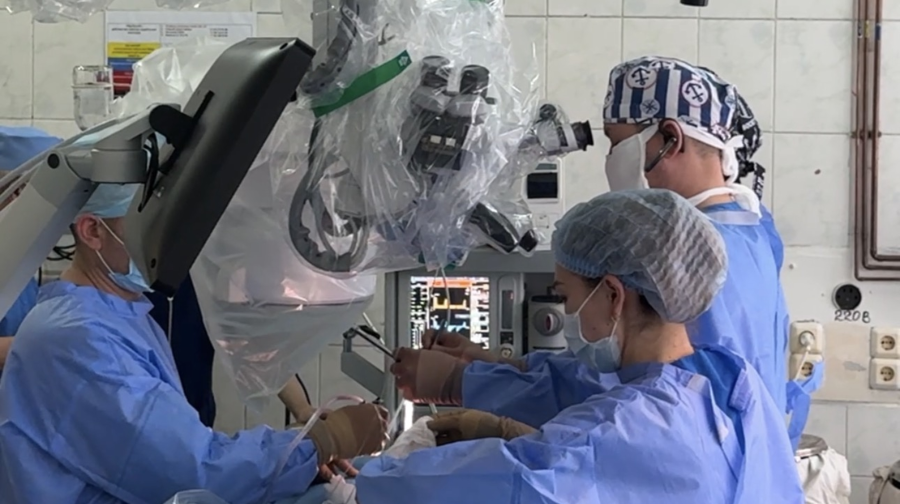 Алматыда сирек жасалатын операция арқылы науқастың созылмалы ауырсынуы емделді