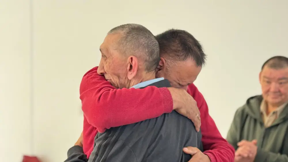 Жарты ғасырдан кейінгі жүздесу: Оралда ағайындылар 54 жылдан соң қауышты