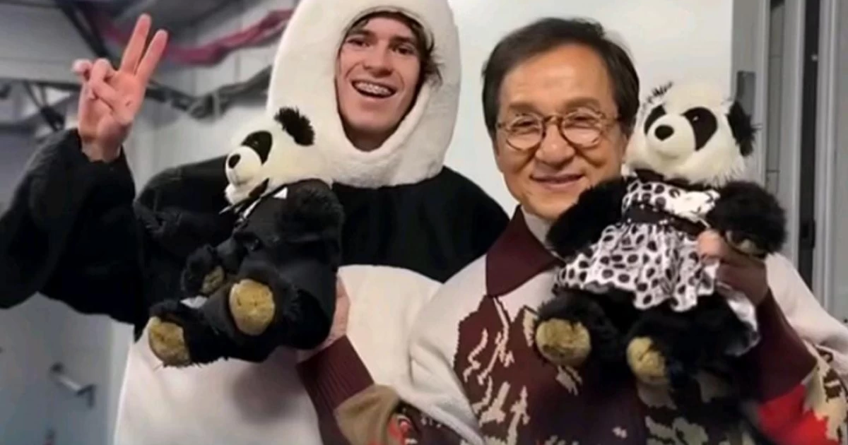 Кунг-фу панда бейнесі: Джеки Чан Шайдоровтың өнеріне сүйсінді