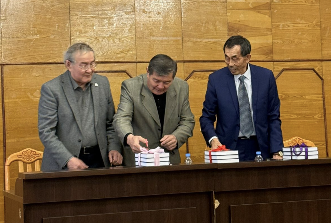 Дәулет Шөңкенің "Ізім өшпесін" атты кітабының тұсаукесері өтті