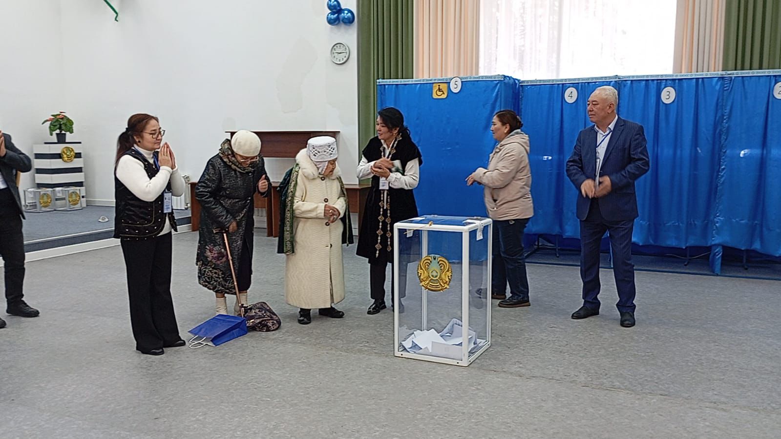 Алматының 101 жастағы тұрғыны референдумда дауыс берді