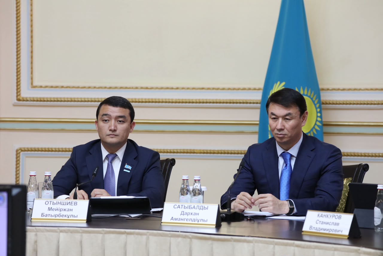 Алматы мәслихатының депутаттары 2025 жылғы бюджеттің атқарылуын қарап, 2026–2028 жылдарға арналған бюджетті нақтылауды қолдады