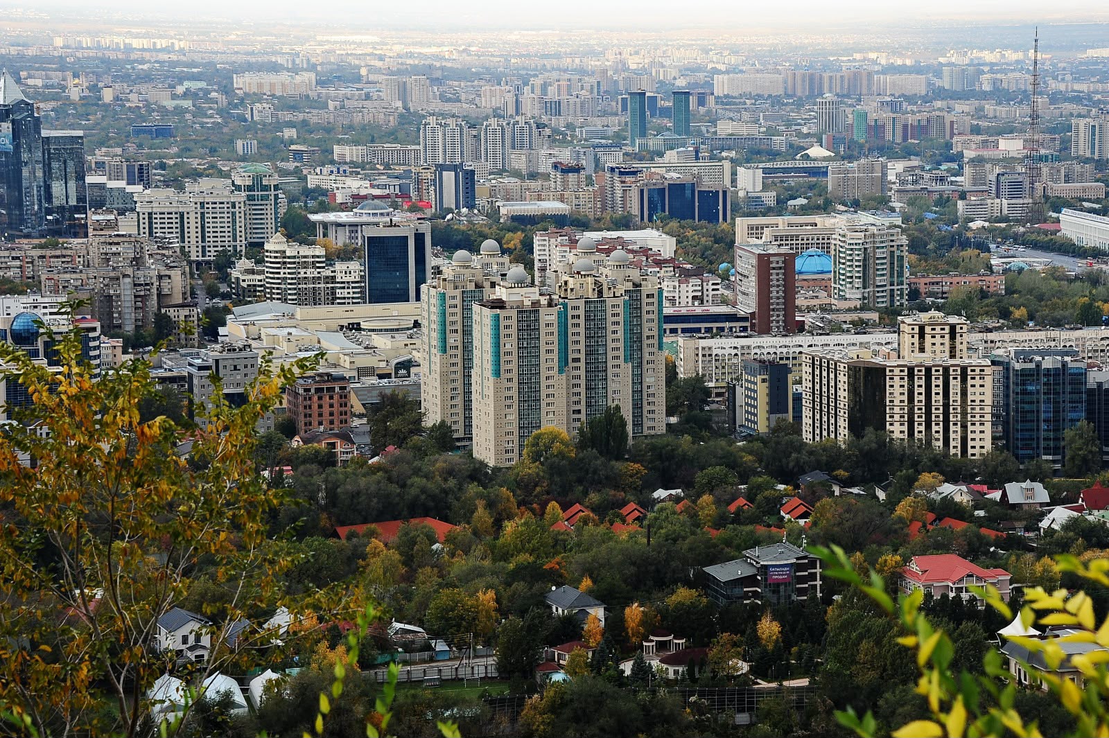 Алматыда ECO CLUB MEDEU жастар экологиялық қауымдастығының тұсаукесері өтіп, бизнес өкілдері қалдықтарды қайта өңдеуге белсенді қатысуға шақырылды