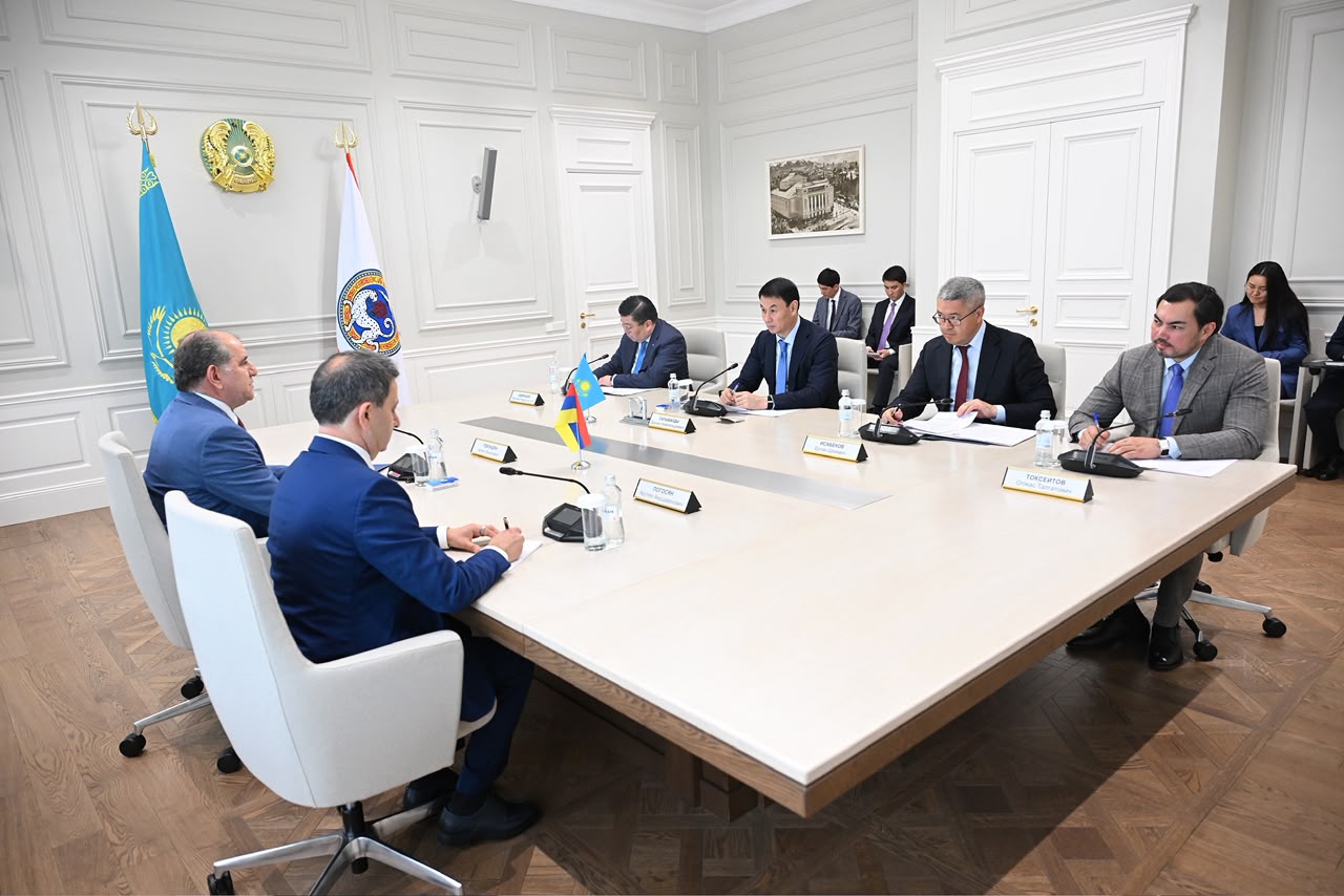 Дархан Сатыбалды Армения елшісімен ынтымақтастықты дамыту мен жаңа бірлескен жобаларды талқылады