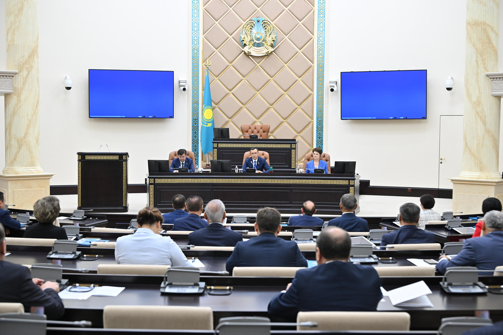  Сенаттың соңғы отырысы: Топырақ қорғау туралы заң мақұлданды
