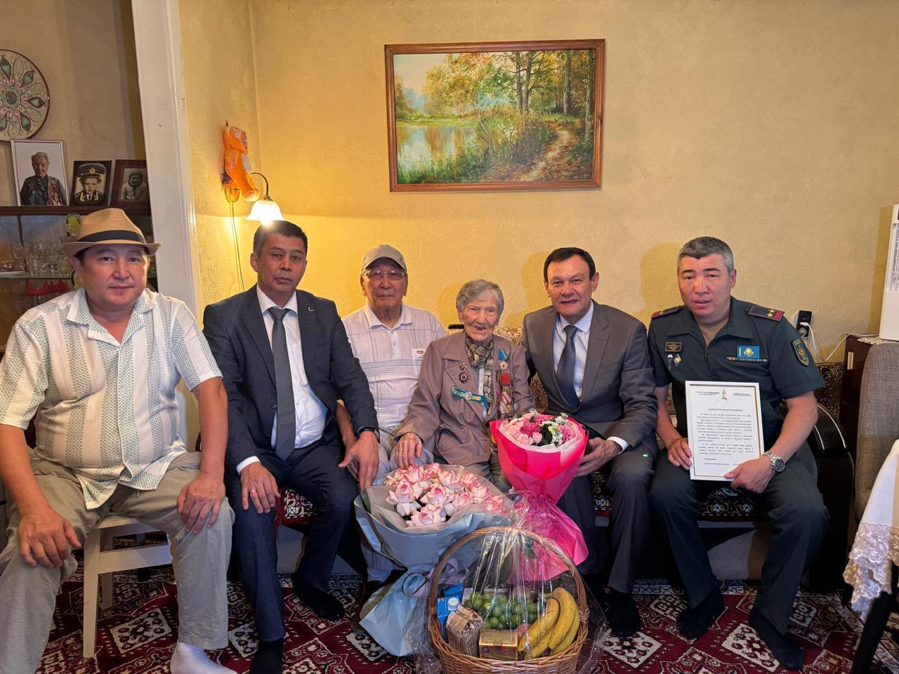 Алматыда Ұлы Отан соғысының ардагері Екатерина Баранова 101 жасқа толды
