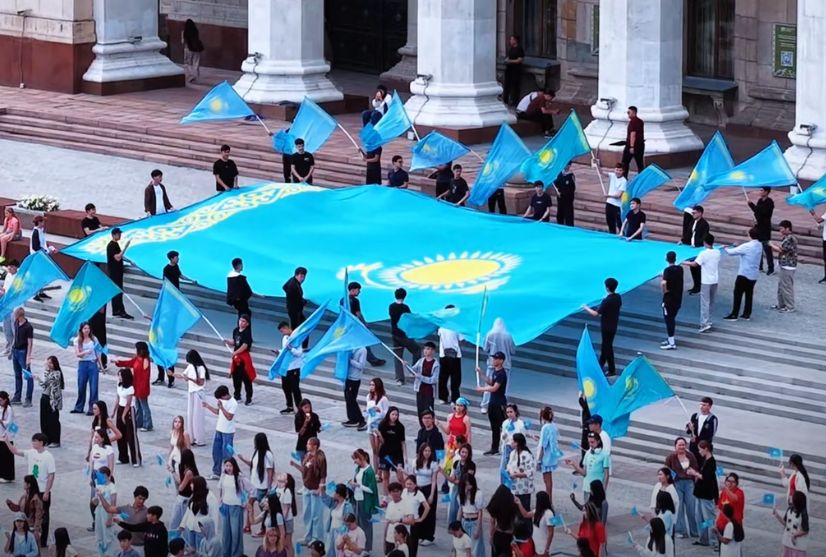 Алматы жастары жаңа Конституцияның қабылдануын қолдады