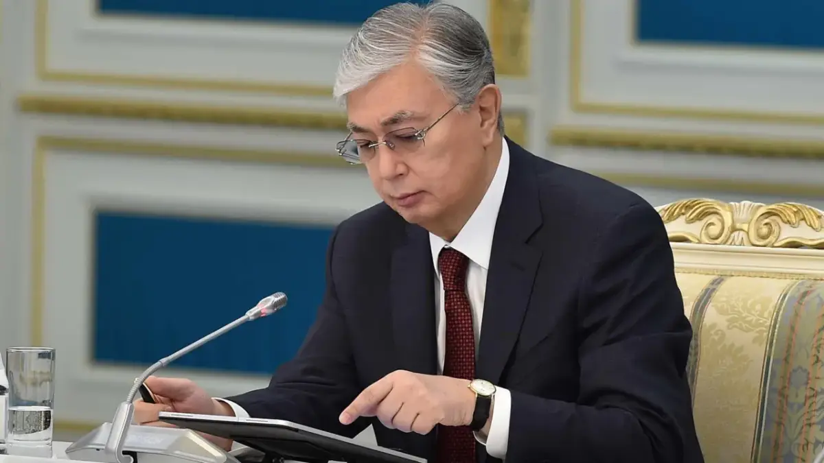 Тарихи сайлау – Президент Құрылтай сайлауын 23 тамызға тағайындады