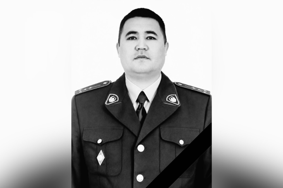 Түркістанда қызмет бабында қаза тапқан полицейді ақтық сапарға шығарып салу рәсімі өтті