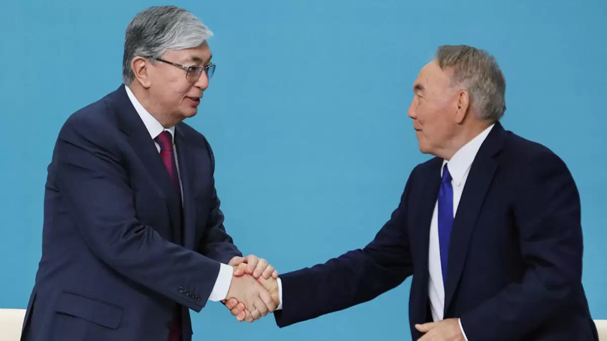 Тоқаев Нұрсұлтан Назарбаевты туған күнімен құттықтады