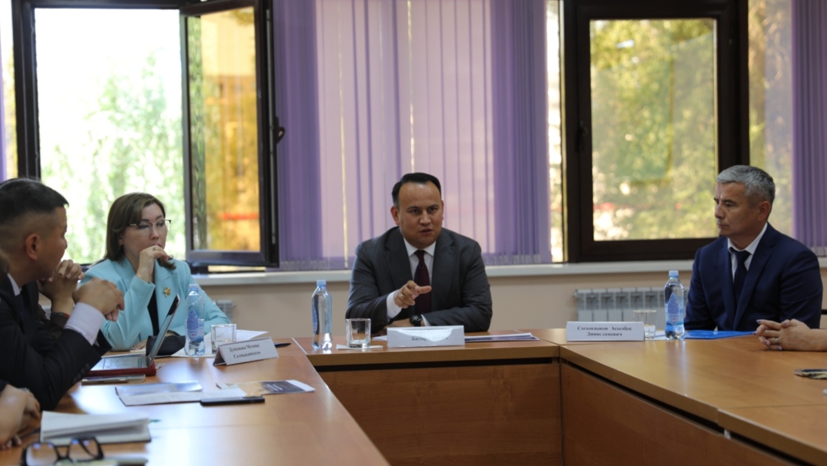 Алматыдағы педагогтердің кәсіби дамуы жаңа серпін алады