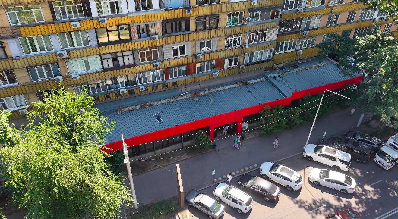 Алматының орталығындағы супермаркетке салынған қосымша құрылыс сот шешімімен бұзылды