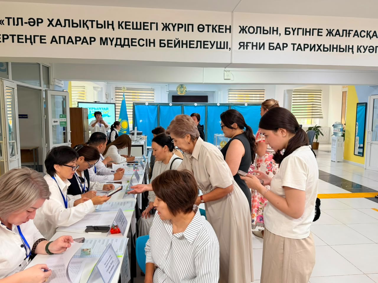 Алматыда сайлау учаскелеріндегі белсенділік жоғары 