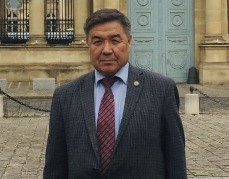 Мемлекет қайраткері, ғалым, ұстаз Әбікен Тоқтыбековтің есімі мәңгі жадымызда