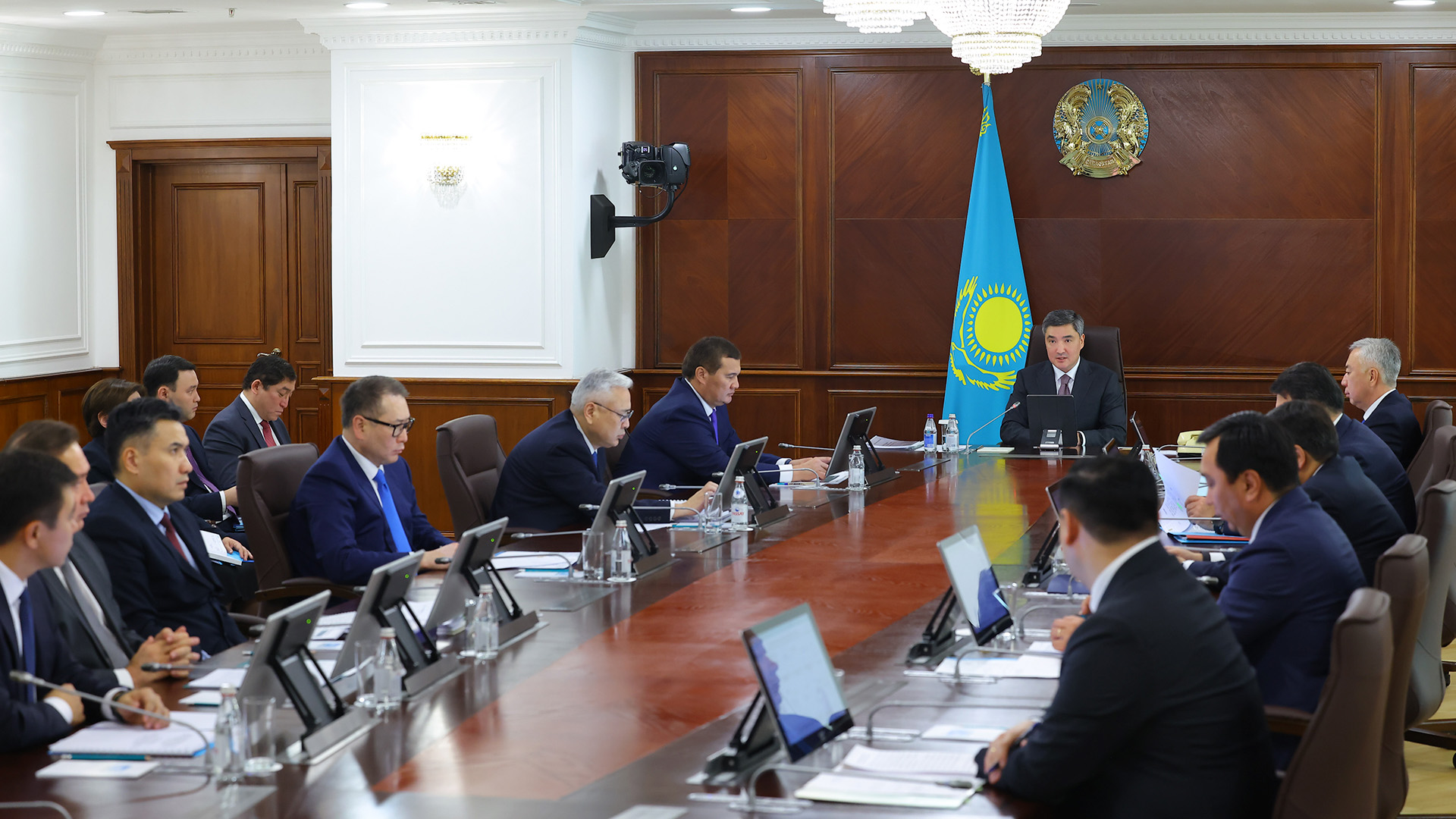 Биылғы 9 айда экономиканың өсімі 4,2%-ды құрады: Үкіметте әлеуметтік-экономикалық даму қорытындылары мен республикалық бюджеттің атқарылу барысы қаралды