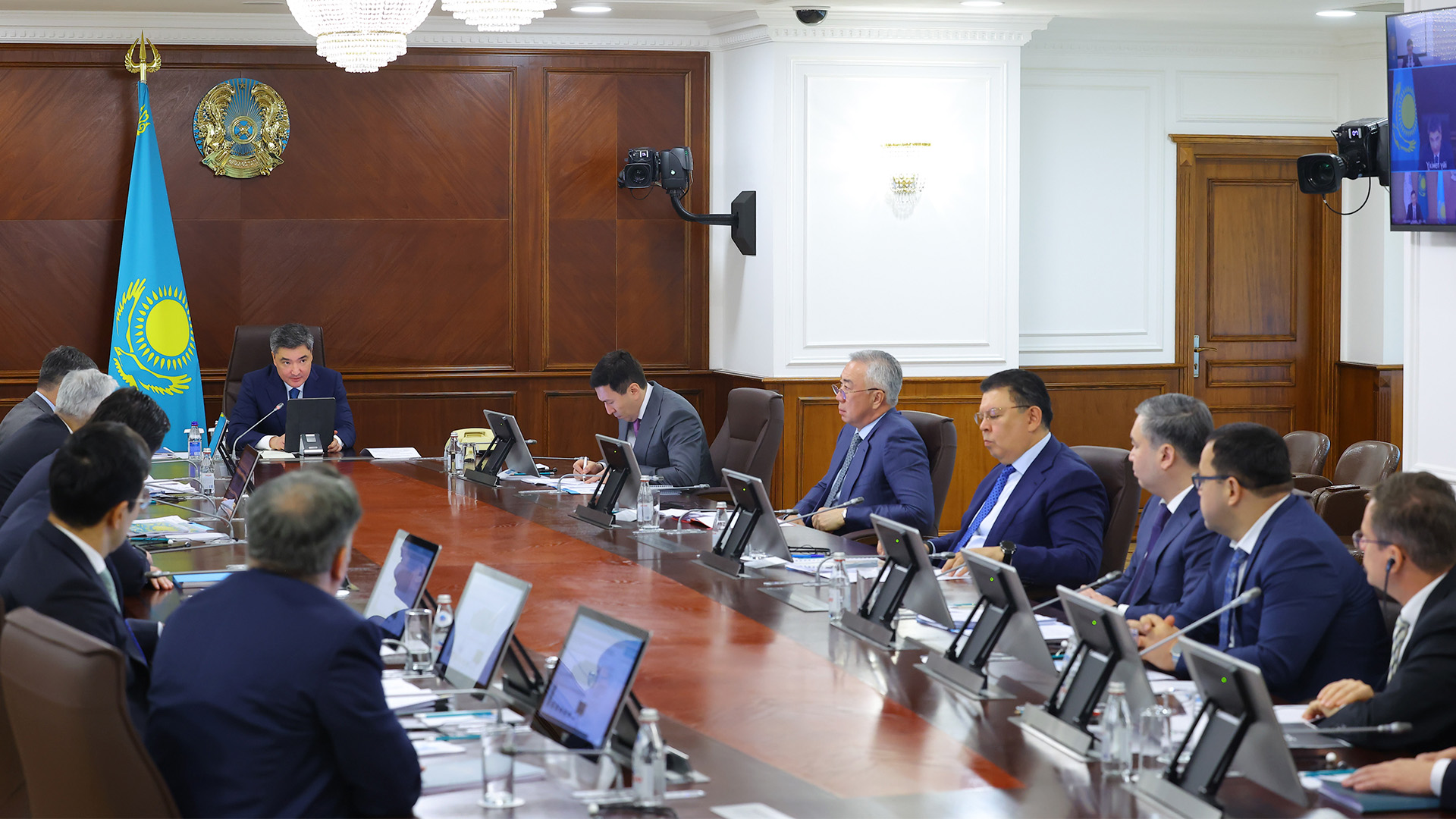 Олжас Бектенов Экономикалық саясат жөніндегі кеңес отырысын өткізді