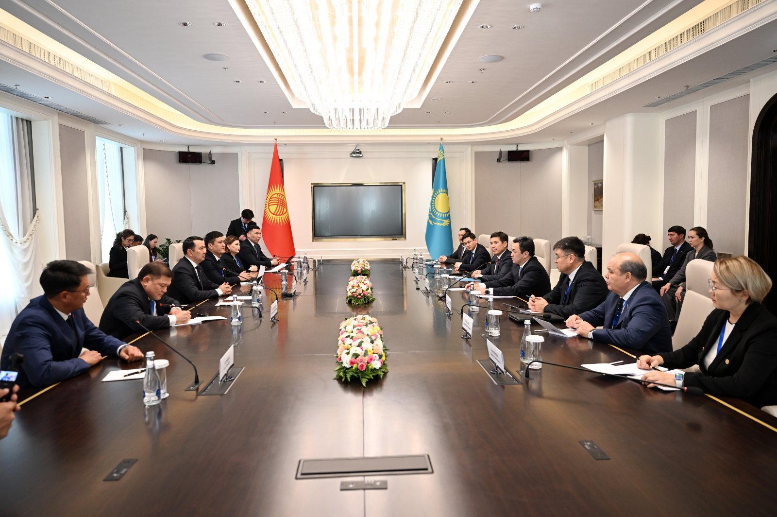 Қазақстанның жасанды интеллектіні дамыту саласындағы тәжірибесі ТүркПА-да таныстырылды